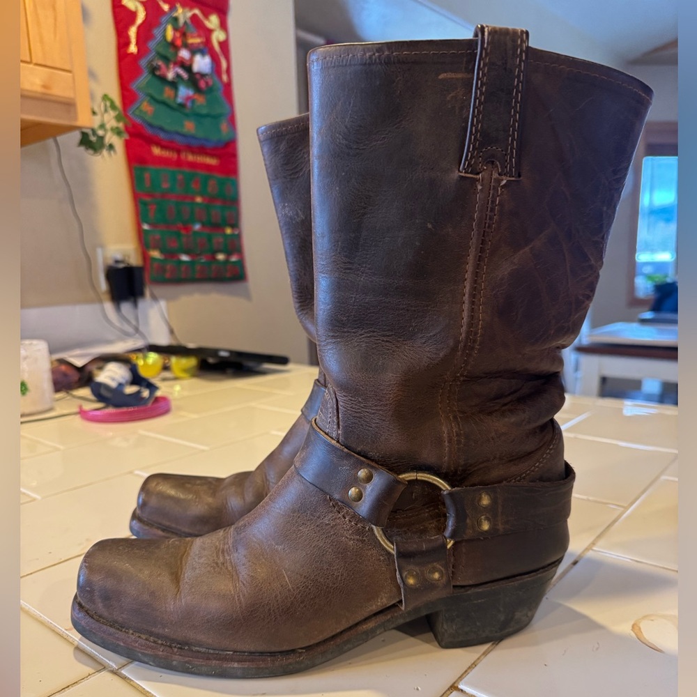 FRYE AND CO. Dark Brown Moto Boots